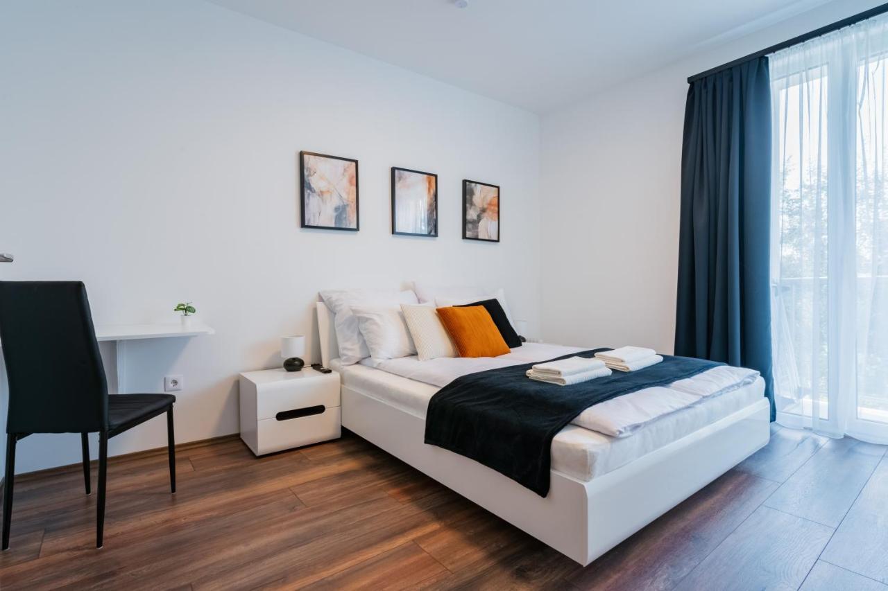 Fox Premium Apartment & Free Private Parking Budapeste Exterior foto