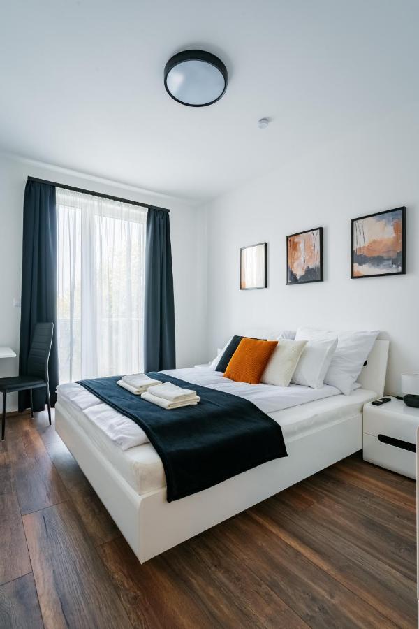 Fox Premium Apartment & Free Private Parking Budapeste Exterior foto